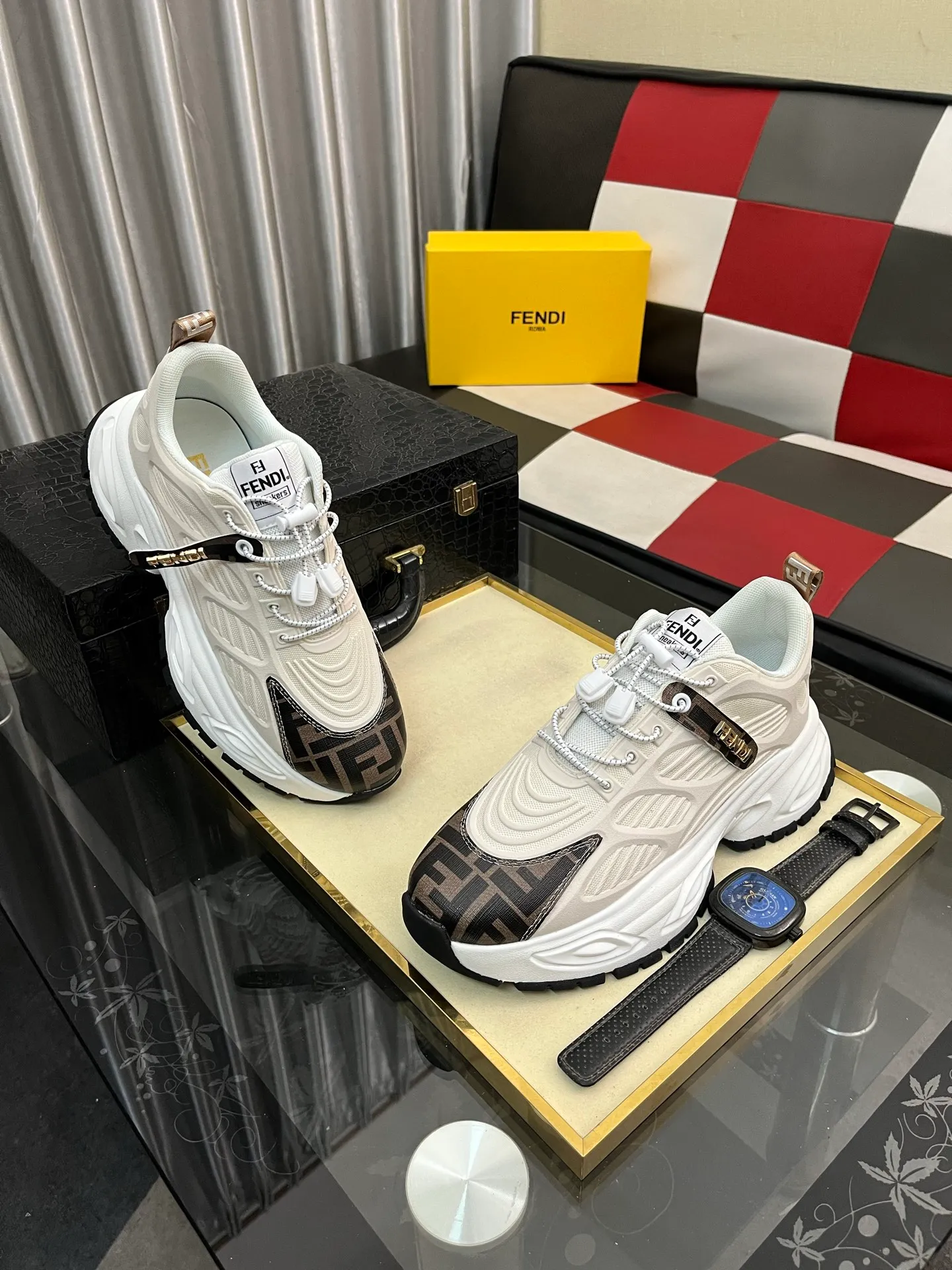 Men's Men's Shoes💰438⌚️⌚️[Fendi] Fendi's latest casual shoes for men! Available at counters simultaneously! A one-to-one replica of the original. Made entirely of imported top-grain calfskin, the interior is made of top-grain water-dyed cowhide, and the original factory-supplied rubber outsole. Leading new fashion concepts. Matching code: 38-44 2️⃣colors available
